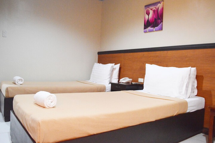 Room 5 of 34
