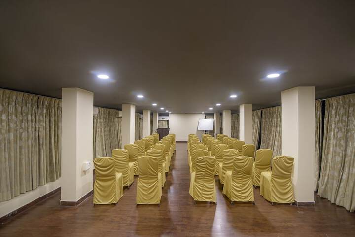 Ballroom/Hall 69 of 101