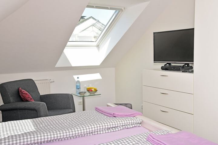 Room 6 of 23