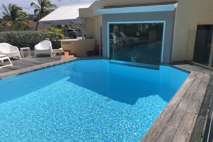 Pool 162 of 196