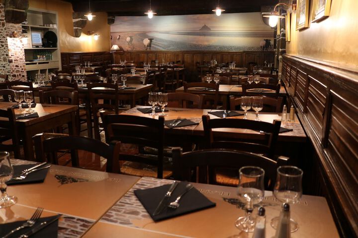 Dining 85 of 94