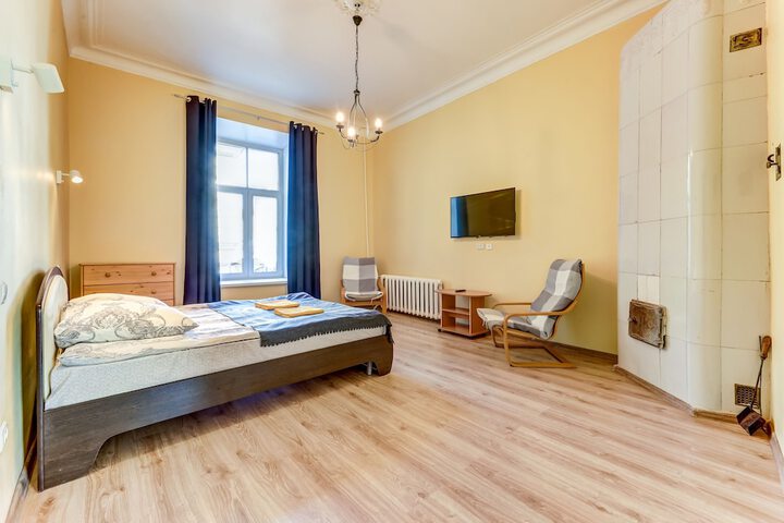 Room 16 of 34