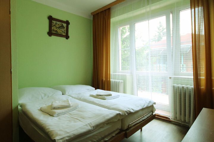 Room 4 of 45