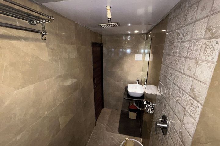 Room 40 of 53