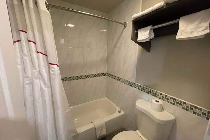 Room 16 of 21