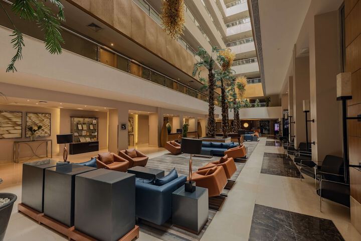 Entrance & Lobby