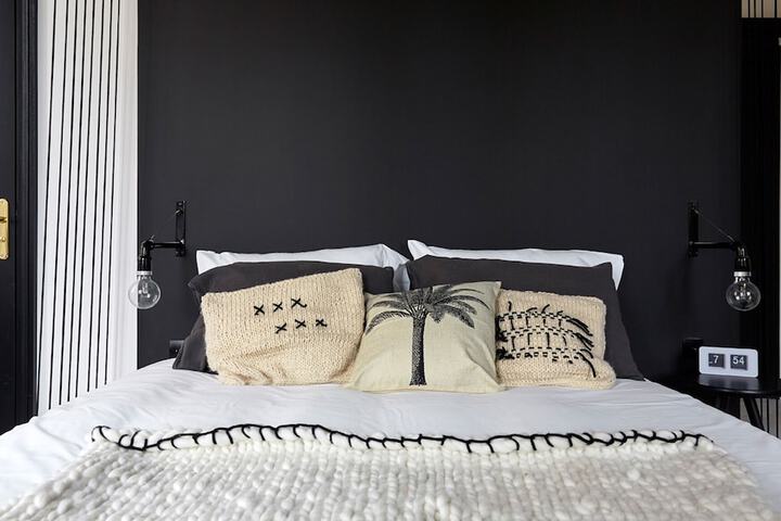 Room 8 of 55