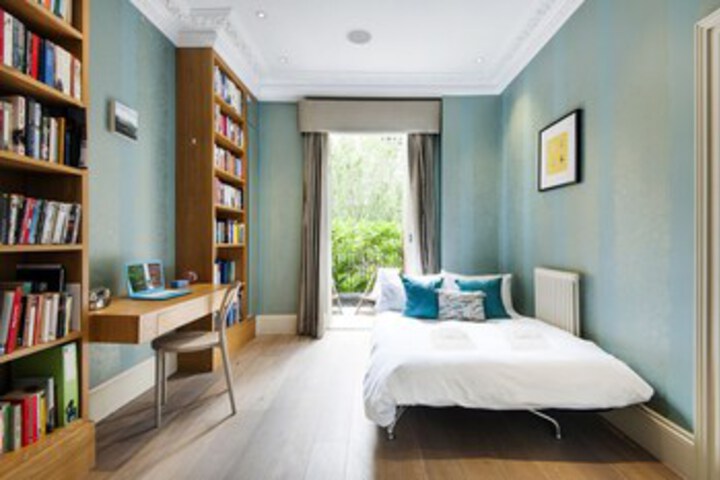Room 20 of 49