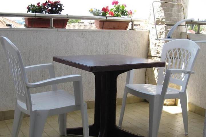 Terrace/Patio 8 of 25