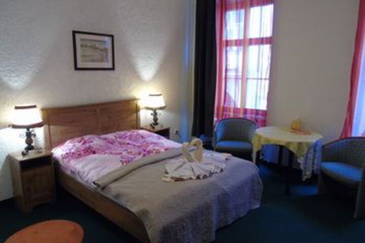Room 16 of 43