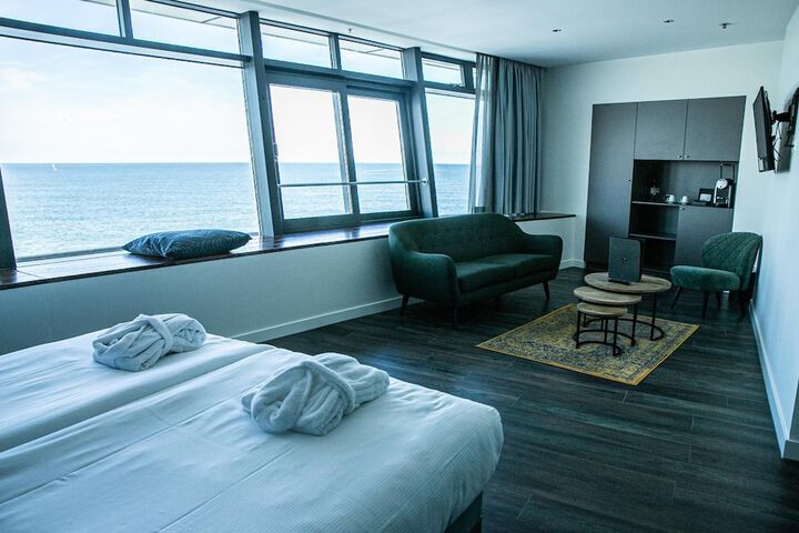 Room 17 of 46