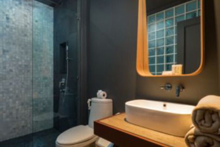Room 5 of 28