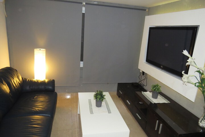 Room 12 of 25