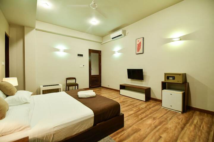 Room 15 of 171