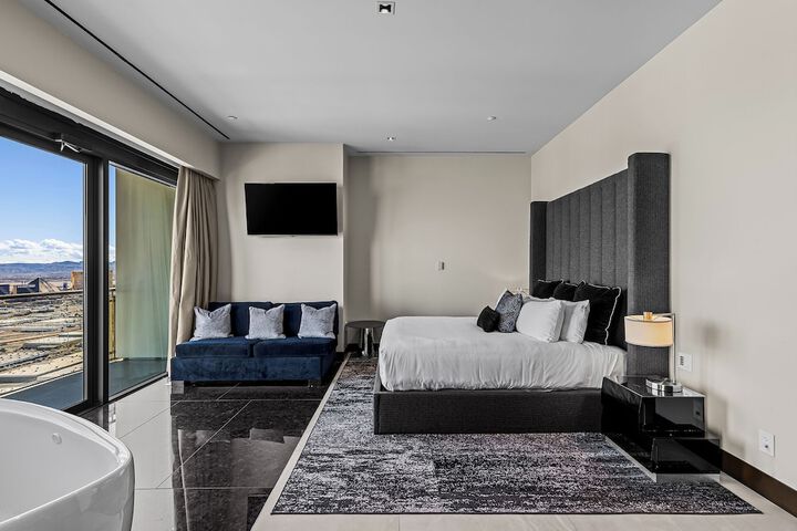 Room 98 of 484