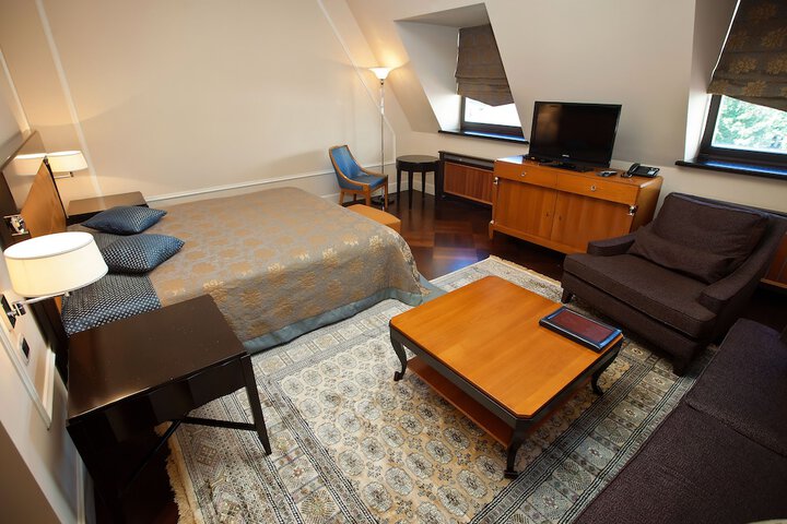 Room 29 of 166