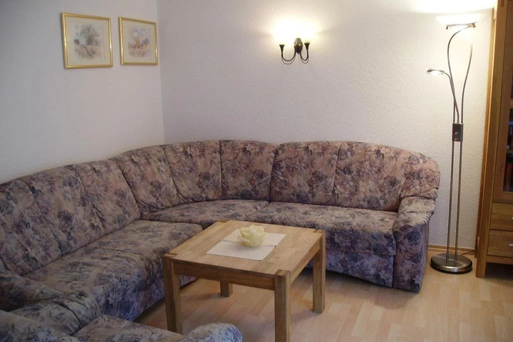 Room 5 of 14