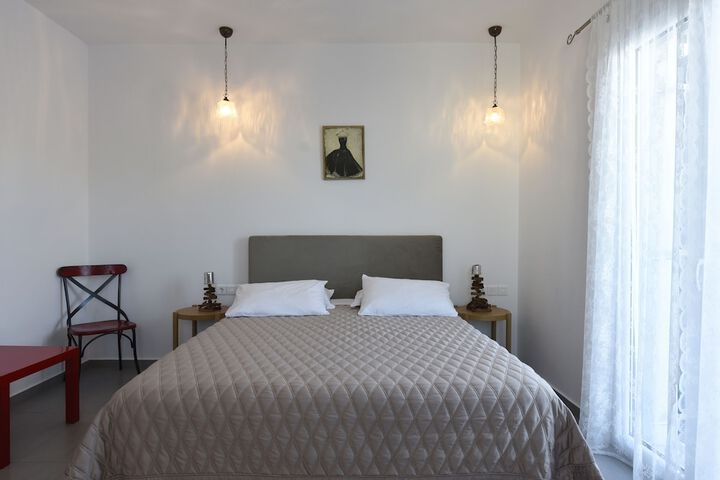Room 3 of 66