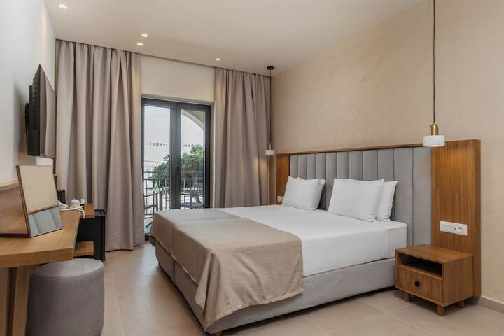 Room 50 of 184