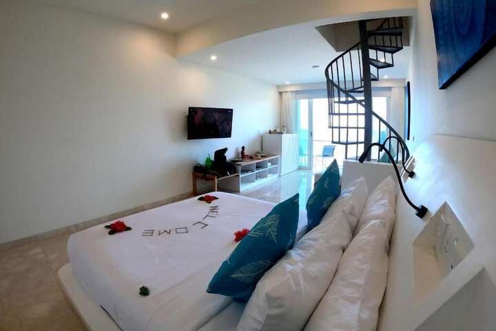 Room 8 of 41