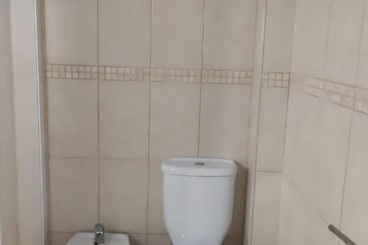 Room 8 of 18