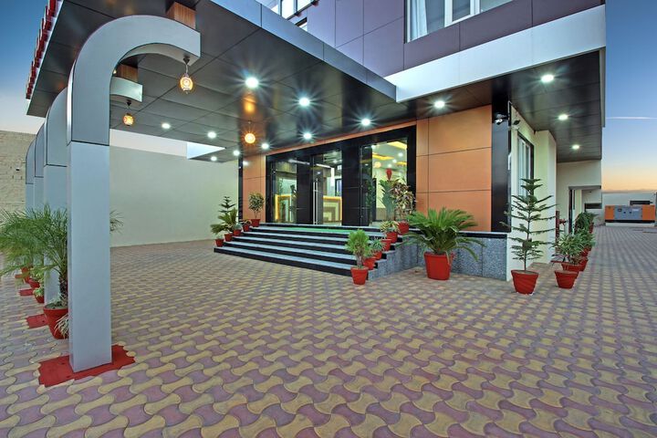 Hotel 12 of 14