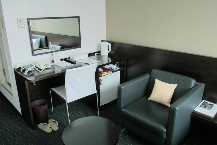 Room 7 of 34