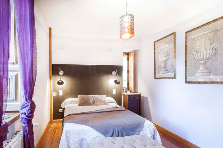Room 6 of 35