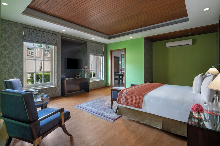 Room 18 of 65