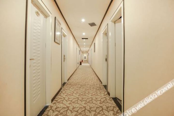 Hotel Interior 9 of 29