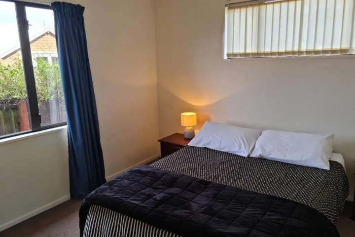 Room 2 of 11