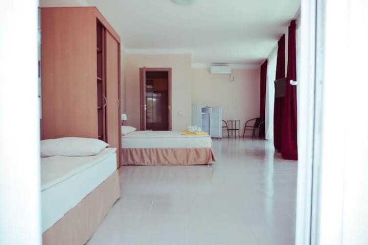 Room 29 of 49