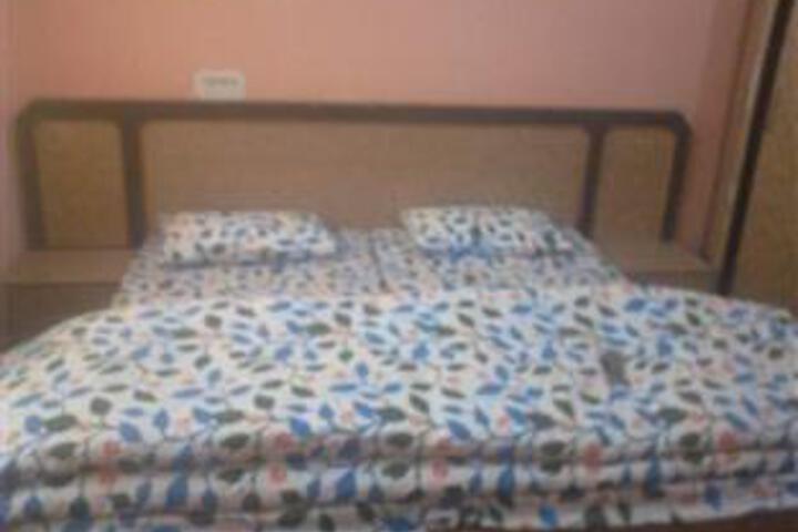 Room 4 of 5