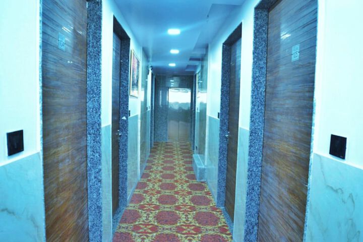 Room 31 of 33