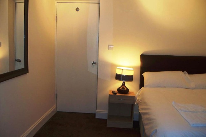 Room 7 of 26