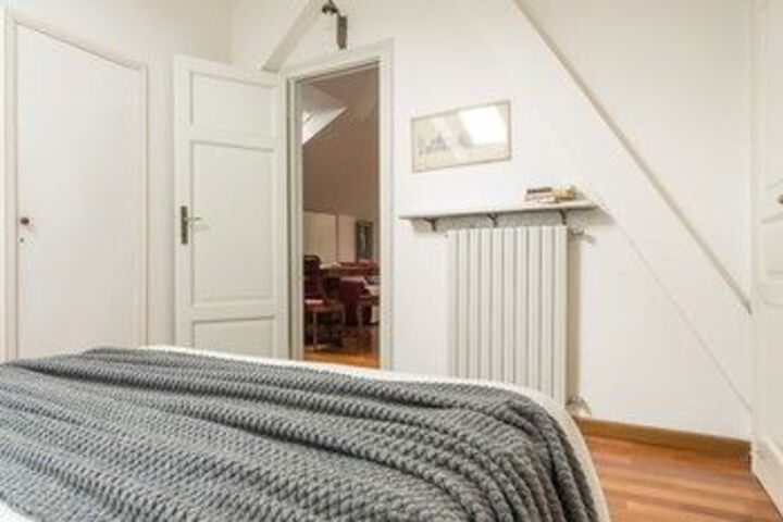 Room 6 of 21
