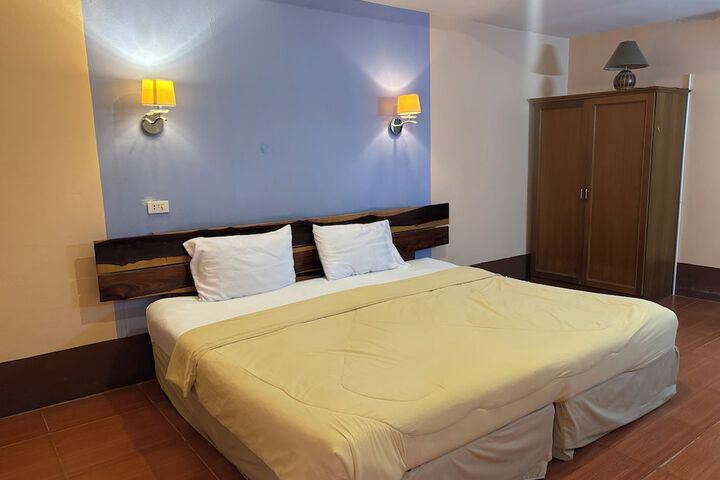 Room 30 of 59