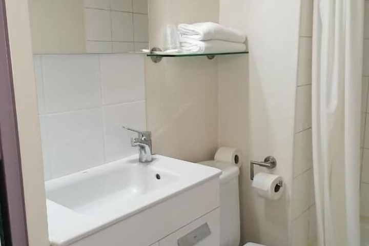 Room 14 of 28