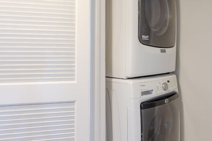 Laundry 16 of 21