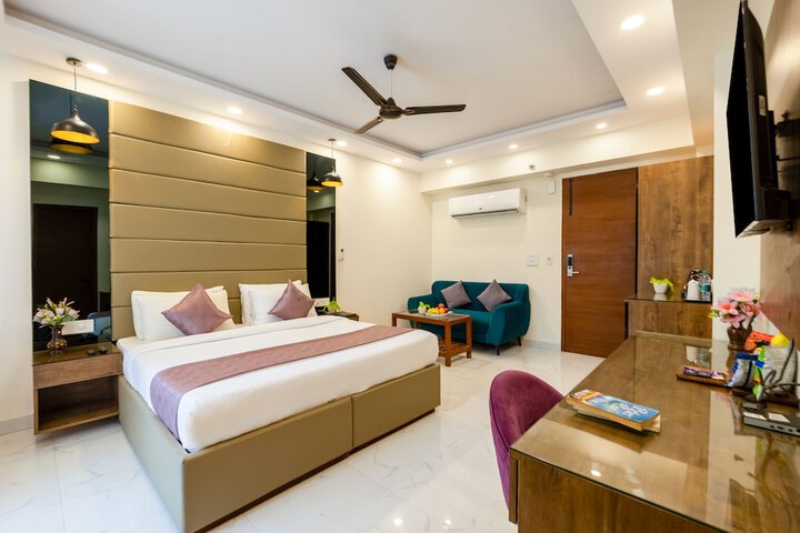 Room 2 of 24