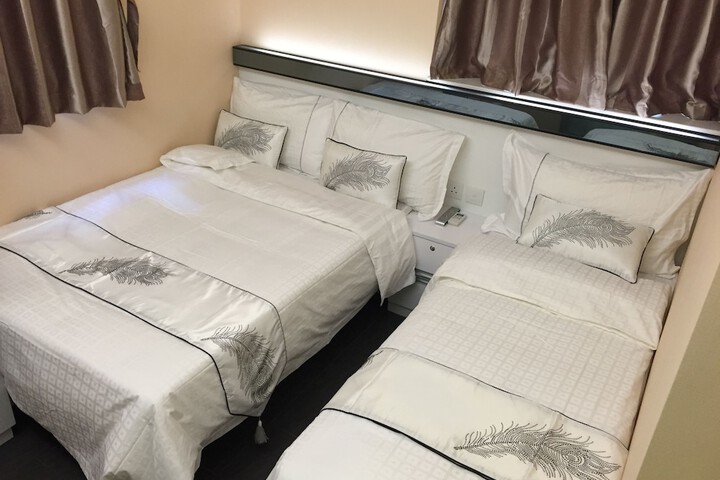 Room 15 of 49