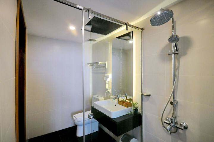 Room 183 of 230