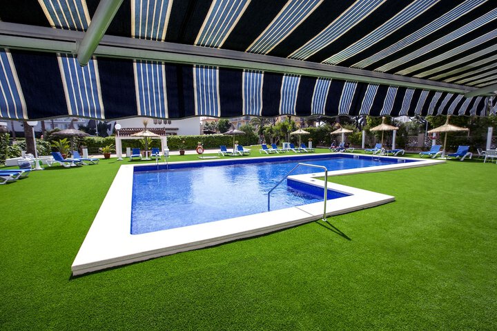 Pool Hotel