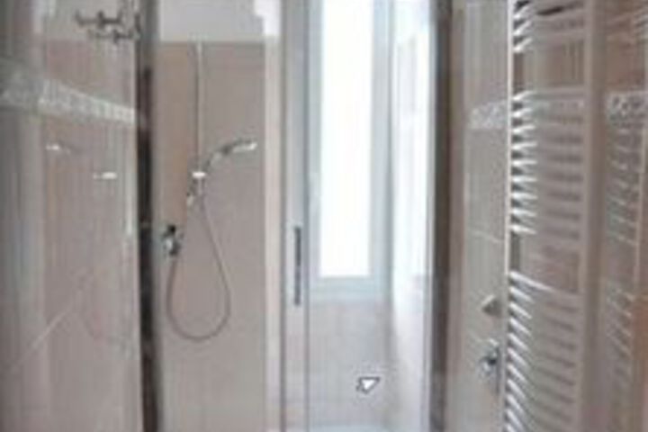 Room 4 of 21
