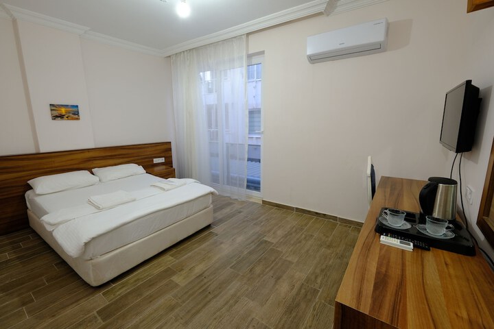 Room 8 of 29