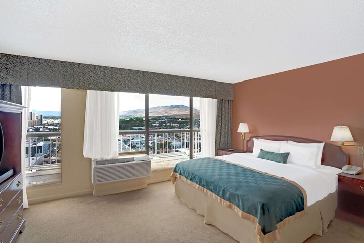 Ramada by Wyndham Reno Hotel&Casino Reno | Bookonline.com