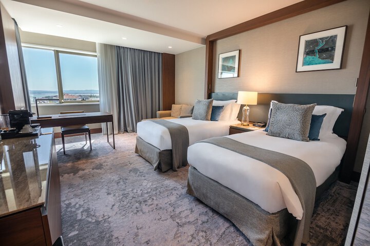 Room 61 of 211