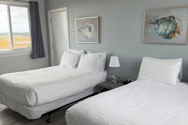 Room 6 of 40