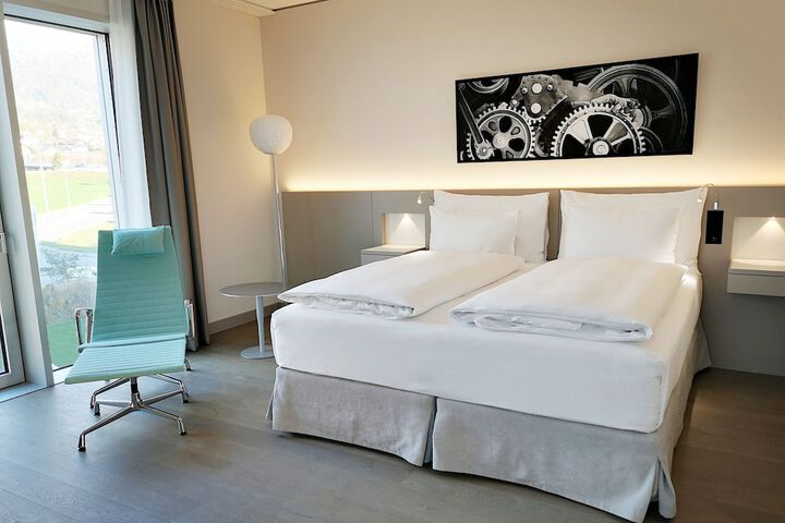 Room 19 of 100