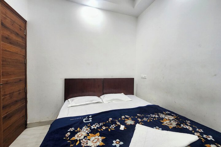 Room 21 of 28